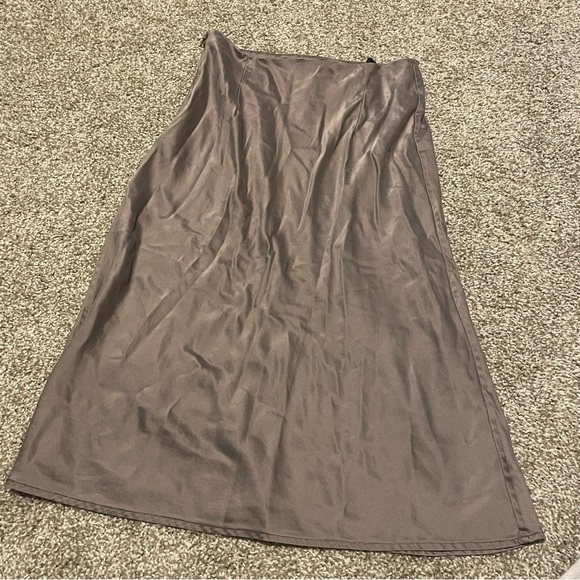 lily silk Dresses & Skirts - Lily Silk Gray Slip Skirt
